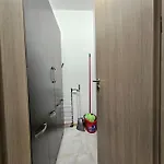 Brand New Apartment With Free Parking Near City Center