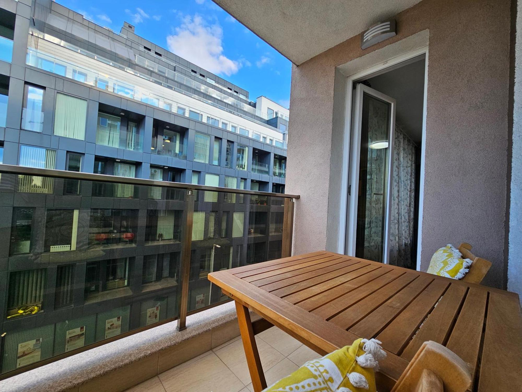 Appartement Brand New With Free Parking Near Center